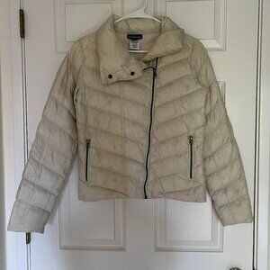 Patagonia Women Asymmetrical Down Jacket, White, Size S
